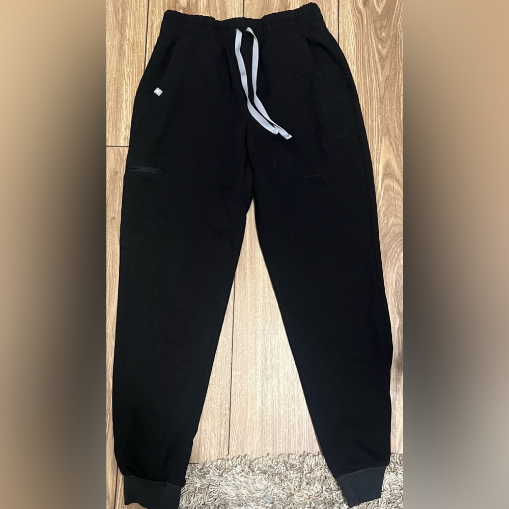 Women’s FIGS joggers